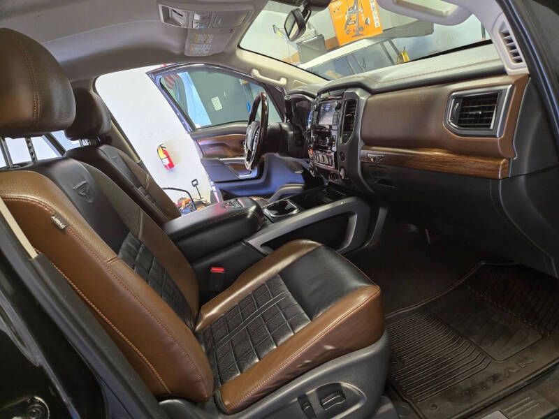 2019 Nissan Titan Platinum Reserve