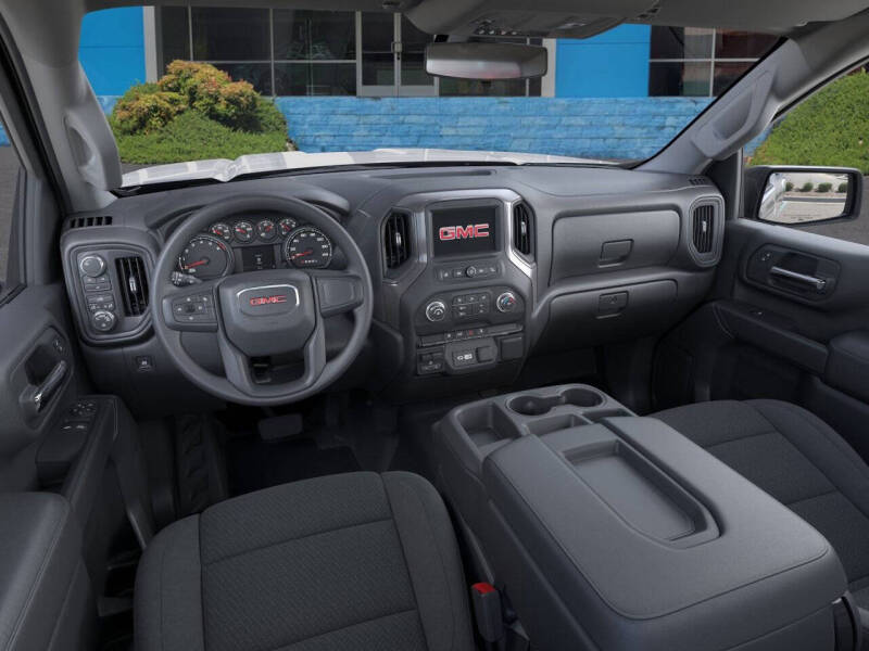 2025 GMC Sierra 2500HD Pro