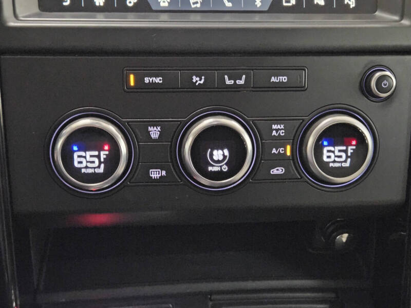 2020 Land Rover Discovery SE