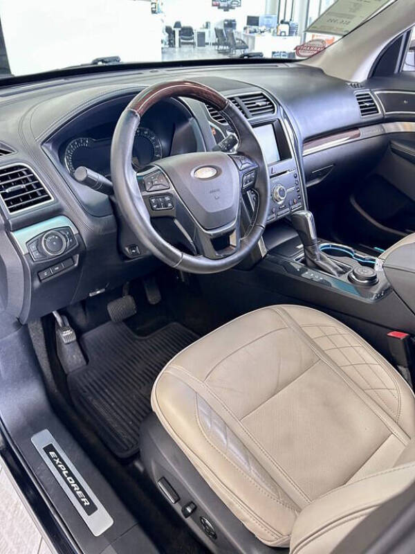 2016 Ford Explorer Platinum