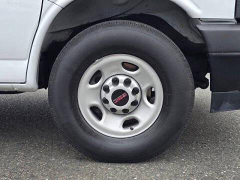 2022 GMC Savana 2500