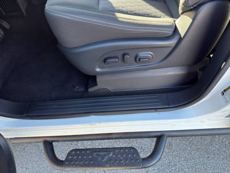 2024 Nissan Titan XD SV