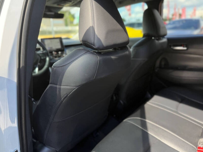 2023 Toyota Corolla Cross XLE