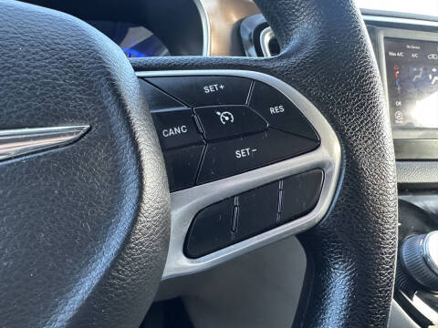 2020 Chrysler Voyager LXi