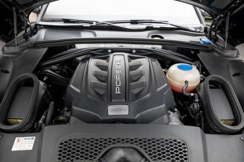 2016 Porsche Macan S