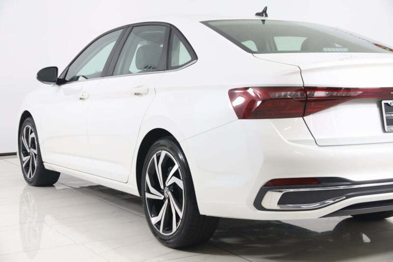 2025 Volkswagen Jetta SEL