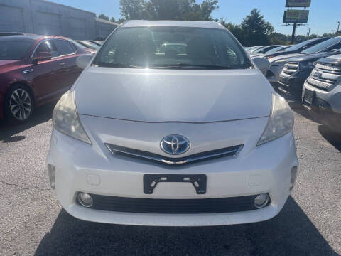 2013 Toyota Prius v Five