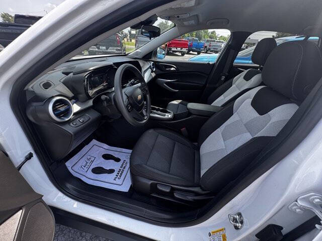 2025 Chevrolet Trax LS