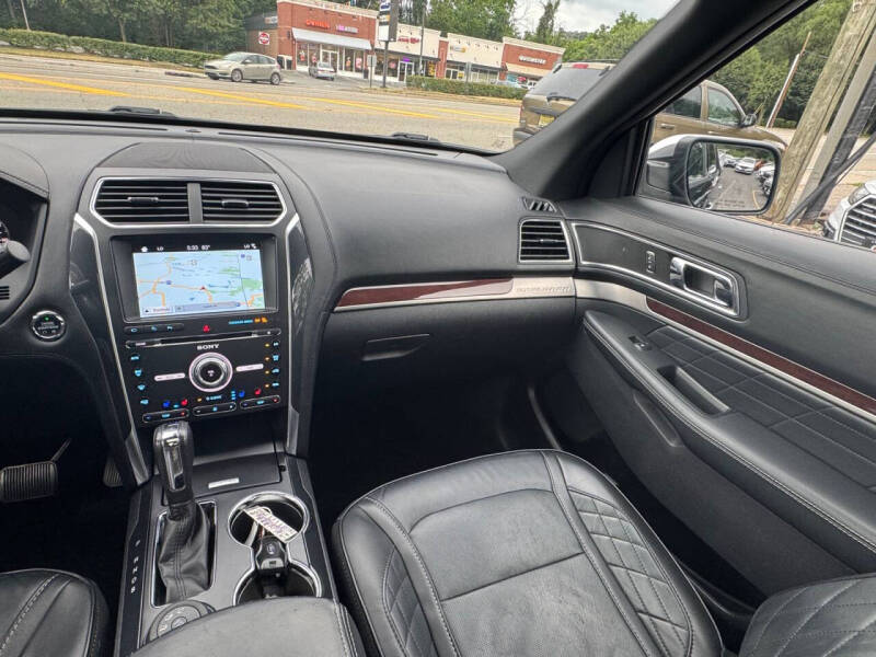 2017 Ford Explorer Platinum