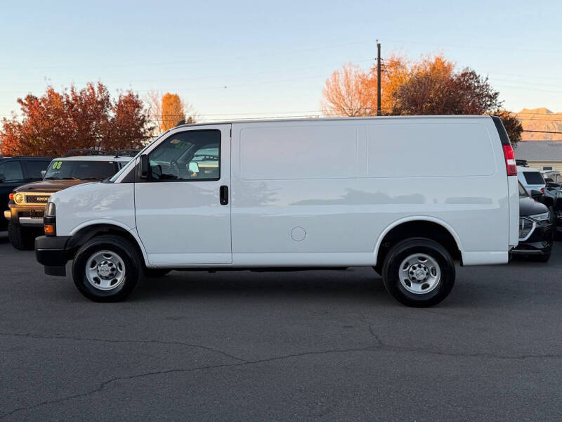 2022 Chevrolet Express 2500