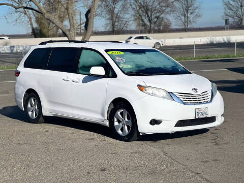 2015 Toyota Sienna