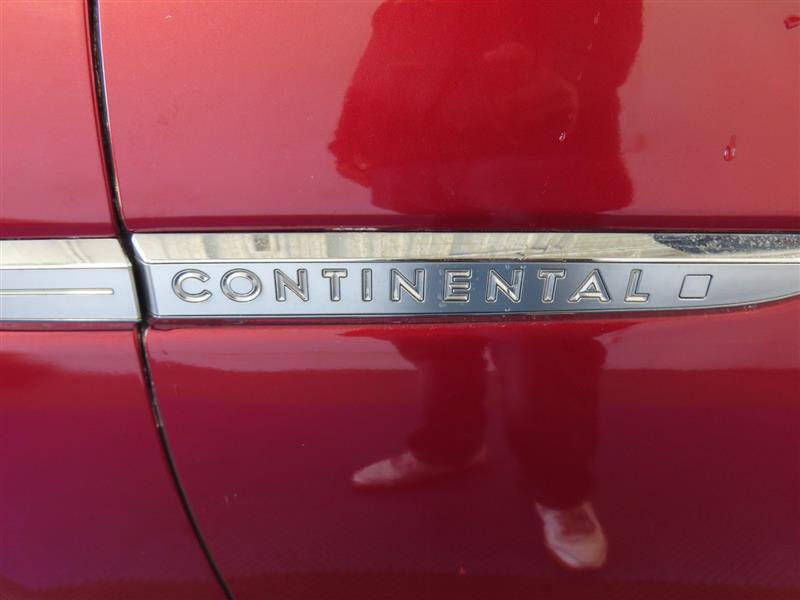 2018 Lincoln Continental Select