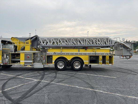 1988 Sutphen Ladder