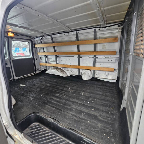 2011 Ford E-Series E-250