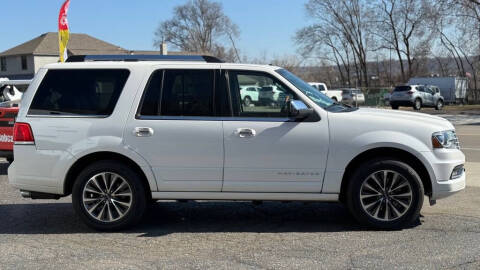 2016 Lincoln Navigator Select