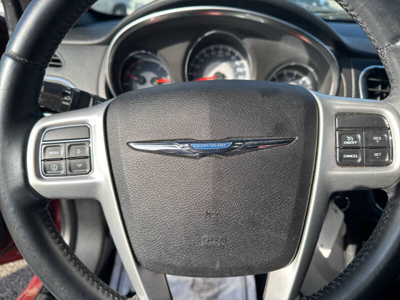 2013 Chrysler 200 Touring