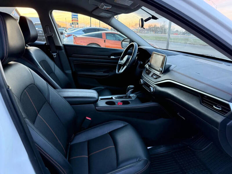 2019 Nissan Altima 2.5 SR