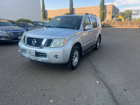 2011 Nissan Pathfinder S