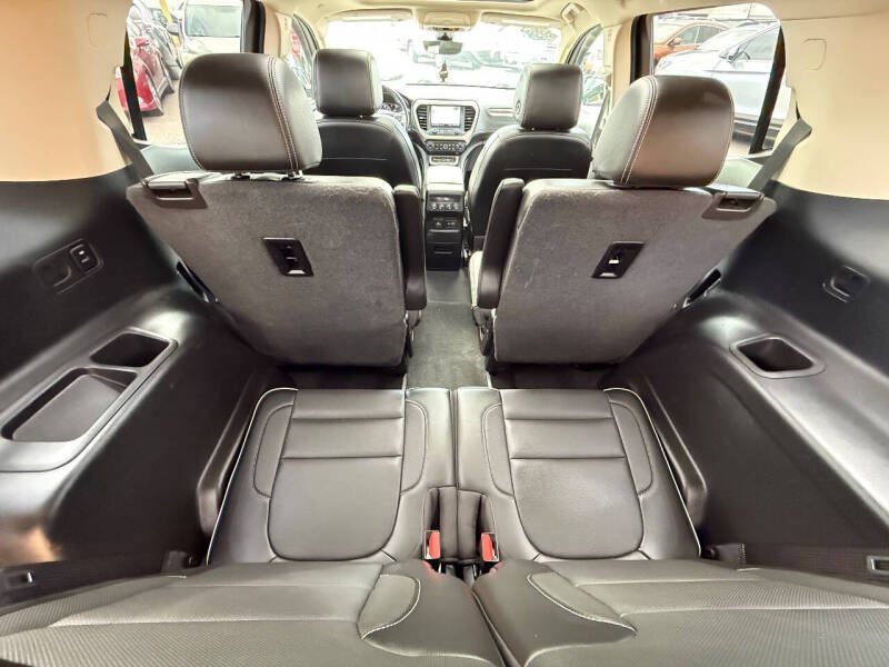 2020 GMC Acadia Denali