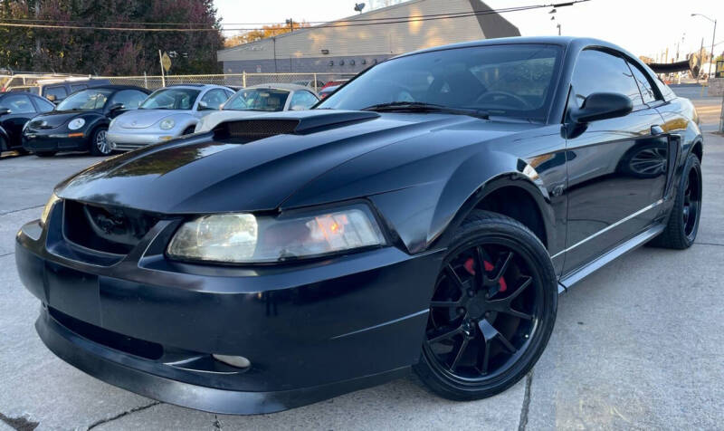 Ford Mustang's photo