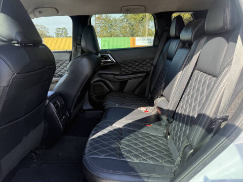 2023 Mitsubishi Outlander SEL