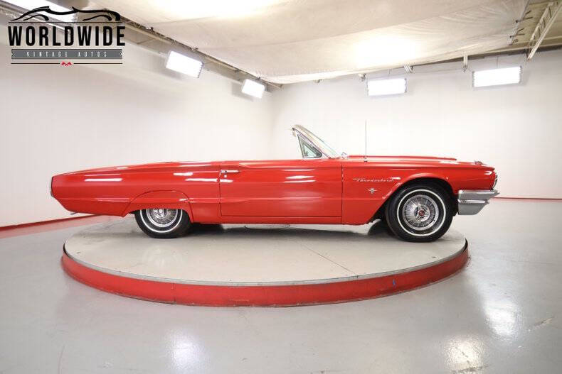 1964 Ford Thunderbird