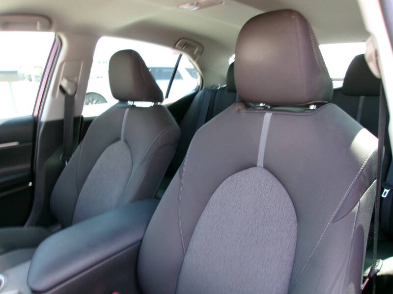 2022 Toyota Camry LE