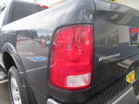 2017 RAM 1500 SLT