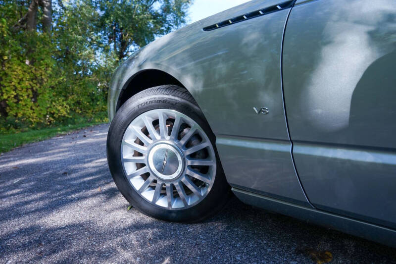 2004 Ford Thunderbird Deluxe
