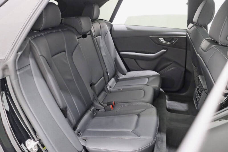 2020 Audi Q8 quattro Premium 55 TFSI