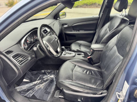 2011 Chrysler 200 Limited