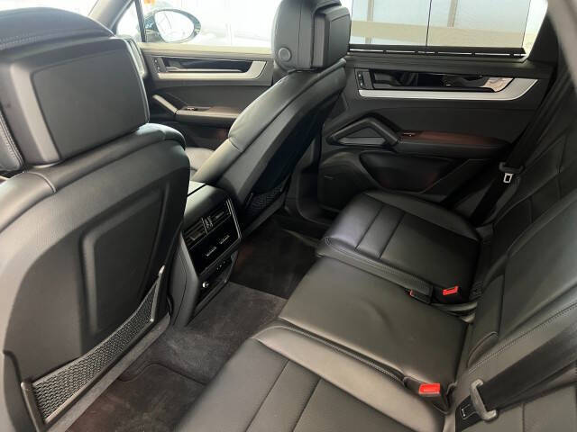 2024 Porsche Cayenne