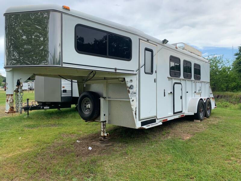 2002 FOR SALE!! Circle C Wrangler for sale at S & R RV Sales & Rentals, LLC in Marshall TX