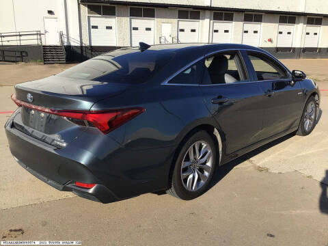 2021 Toyota Avalon Hybrid XLE