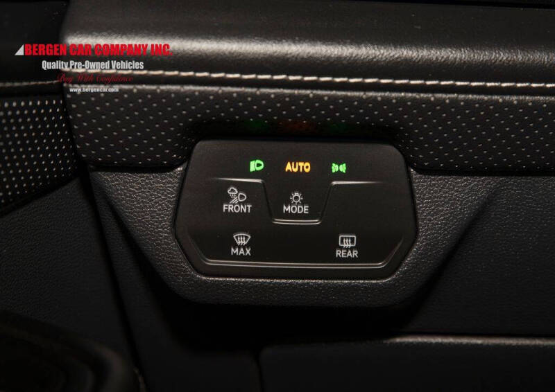 2024 Volkswagen Atlas Cross Sport SE 4Motion