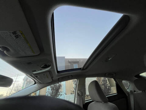 2013 Toyota Prius Three