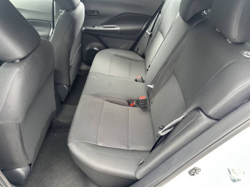 2025 Nissan Kicks Play S