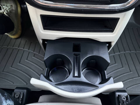 2014 Chrysler Town and Country Touring