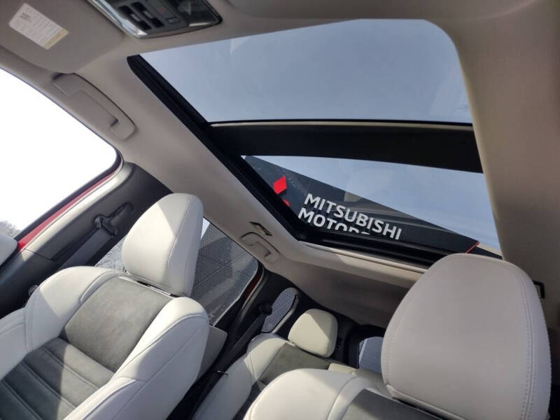 2026 Mitsubishi Outlander SE