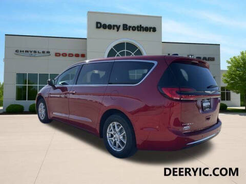 2026 Chrysler Pacifica Select