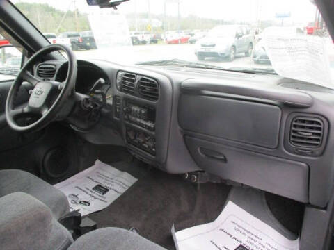 2000 Chevrolet S-10 LS