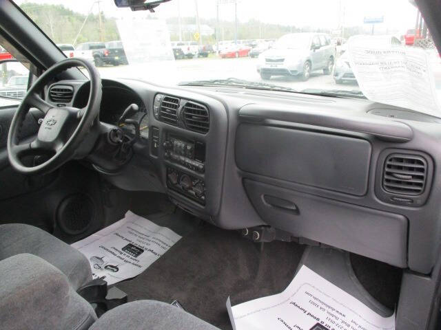 2000 Chevrolet S-10 LS