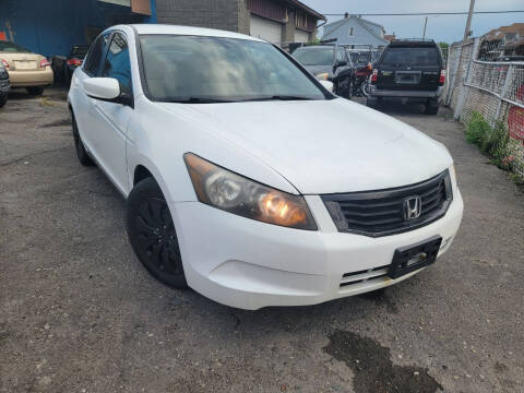 2009 Honda Accord for sale at The Bengal Auto Sales LLC in Hamtramck MI