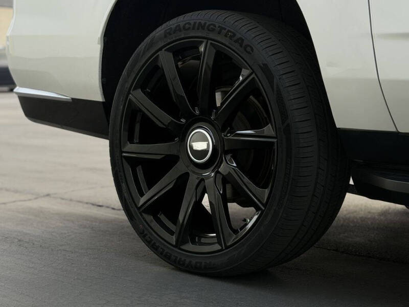 2022 Cadillac Escalade ESV Luxury