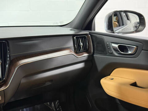 2021 Volvo XC60 Recharge T8 Inscription