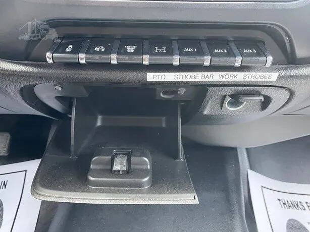 2021 Chevrolet Silverado 5500HD