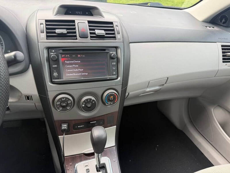 2013 Toyota Corolla LE