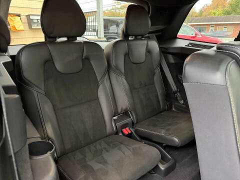 2017 Volvo XC90 T6 R-Design