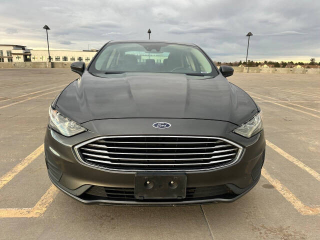 2019 Ford Fusion Hybrid SE photo 2