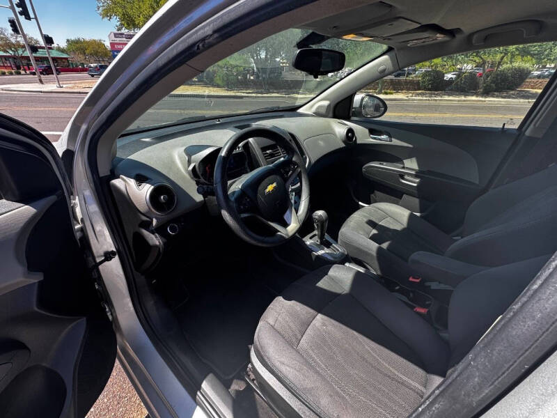 2016 Chevrolet Sonic LT Auto